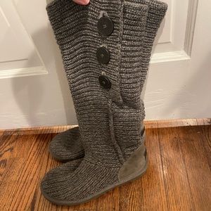Ugg Classic Cardy Button Detailed Knit Boots